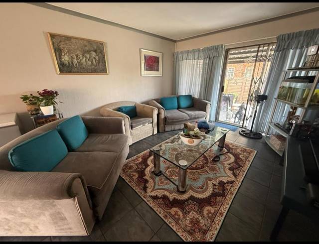 3 BEDROOM TOWNHOUSE FOR SALE IN THE REEDS